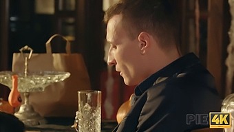 Hd-Babe Kanssa Lävistykset Saa Pumpataan Sisään Kolmikko
