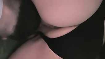 Oral Sex With A Woman'S Vagina